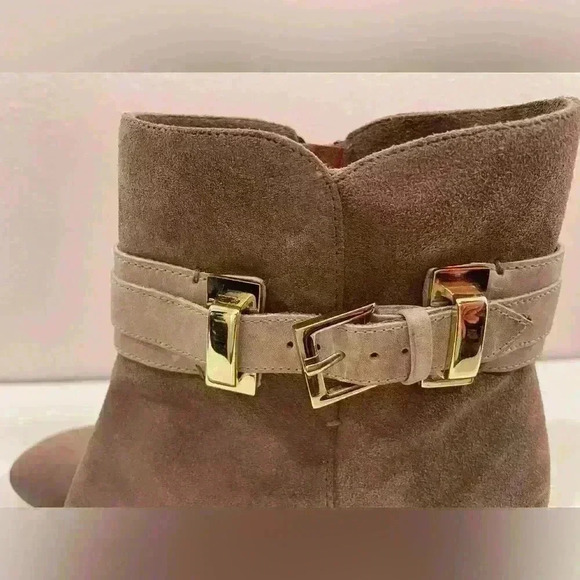 Joan‎ & David Women’s Suede Leather Tan Color Ankle Booties Size 9.5 - Picture 6 of 13